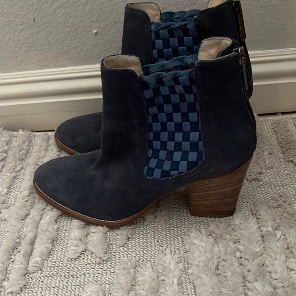 Women's Aquatalia Frankie Basketweave booties blue size 8.5